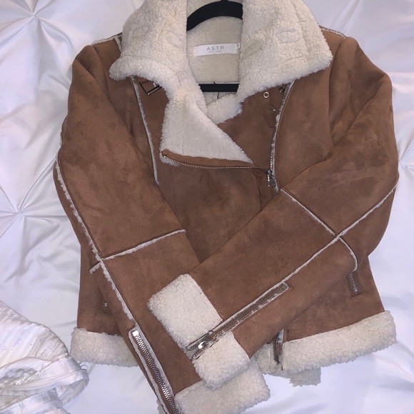 *WORN ONCE* ASTR The Label Faux Fur Jacket - Picture 7 of 10